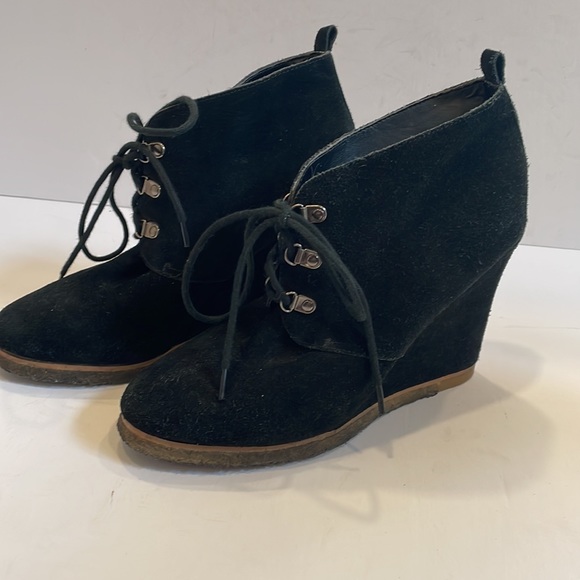 STEVE MADDEN Tanngoo Suede Wedge Lace Up Booties size 9 - Picture 4 of 11
